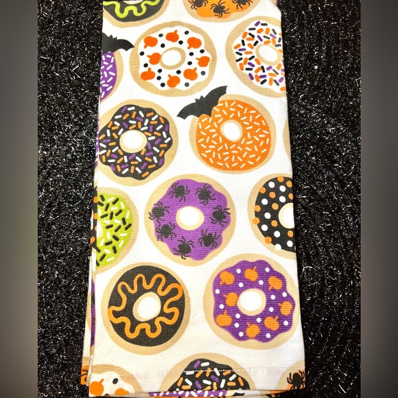 Set of 2 Halloween Doughnuts Kitchen Towels Iced in Spooky Colors Bats Spiders - Picture 9 of 12